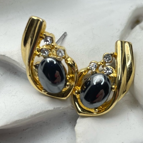 Vintage Hematite Gold Tone Crystal Peirced Earrings - Picture 1 of 7